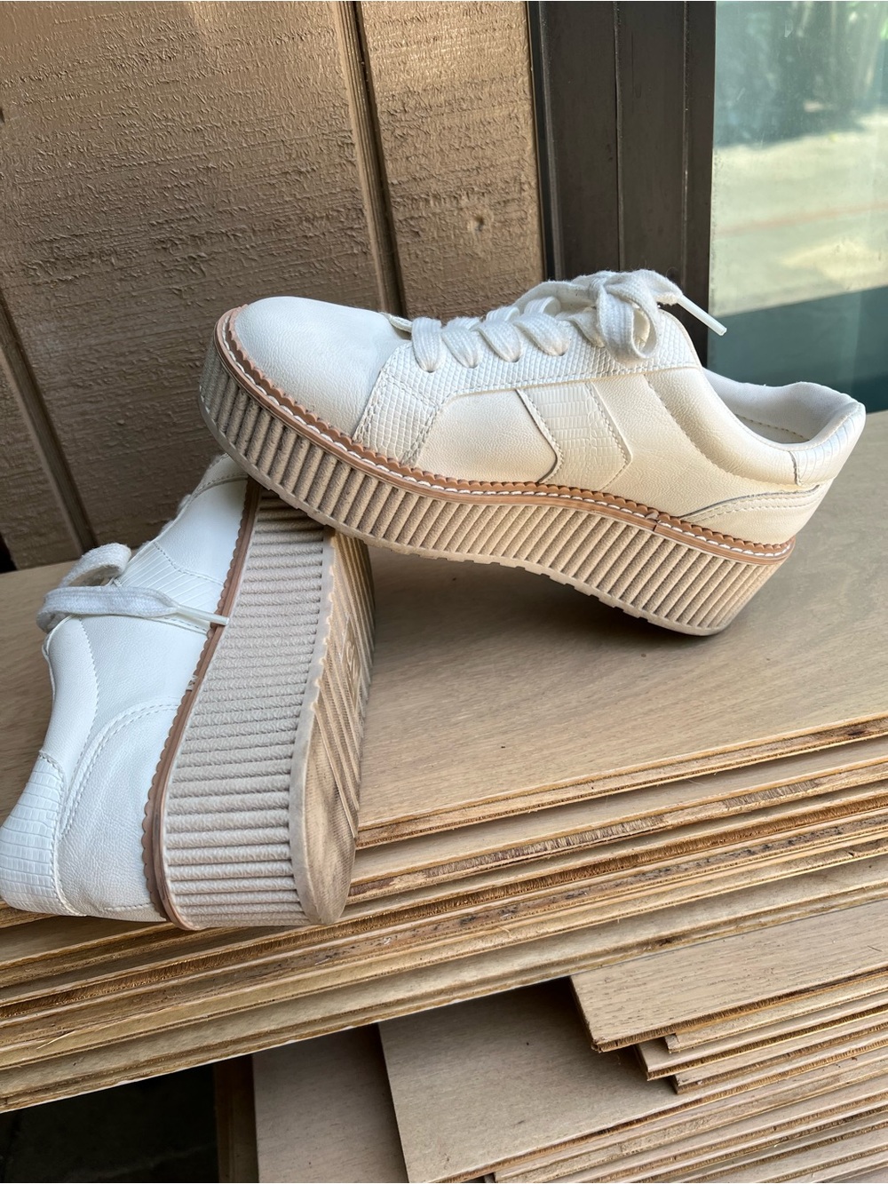 dolce vita Women’s White Platform Lace-Up Sneakers size WMS 7 - Picture 2 of 9